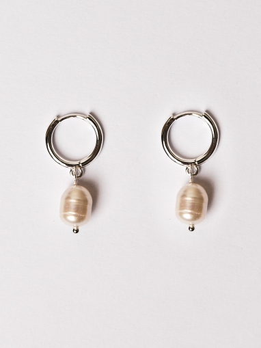Cercei argintii cu mini perle