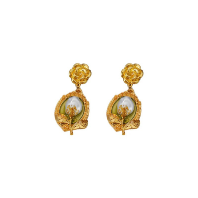 Cercei statement cu floare aurie