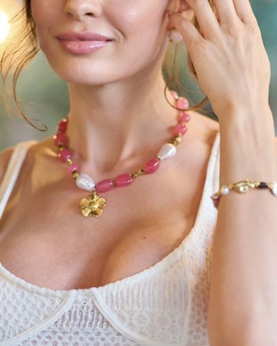 Set Bijuterii cu Pietre Roz și Perle Baroque – Colier, Brățară și Cercei 