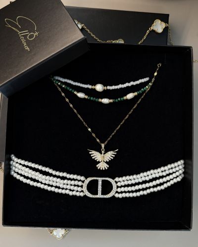 Set colier în straturi cu pietre semiprețioase și brățară elegantă