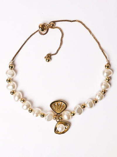 Brățară cu perle si scoică 
