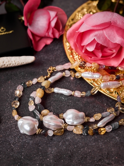 Colier cu perle baroc și cristale 